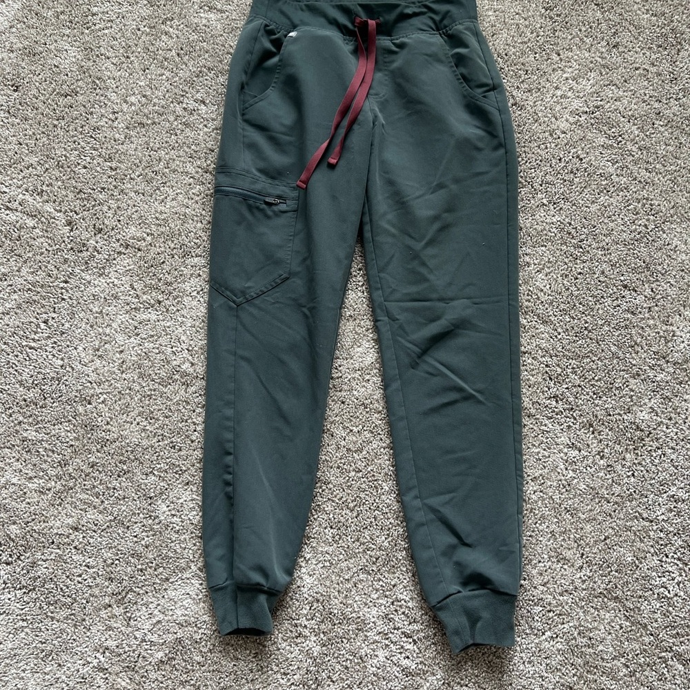 FIGS Zamora jogger scrub pants bonsai XS